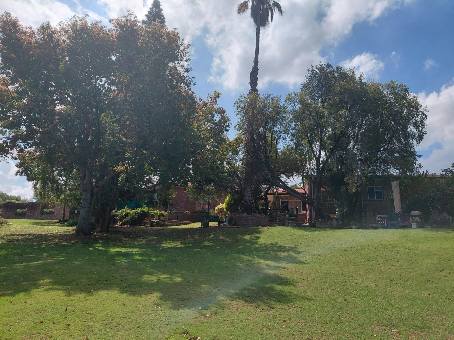 5 Bedroom Property for Sale in Vanes Estate Eastern Cape